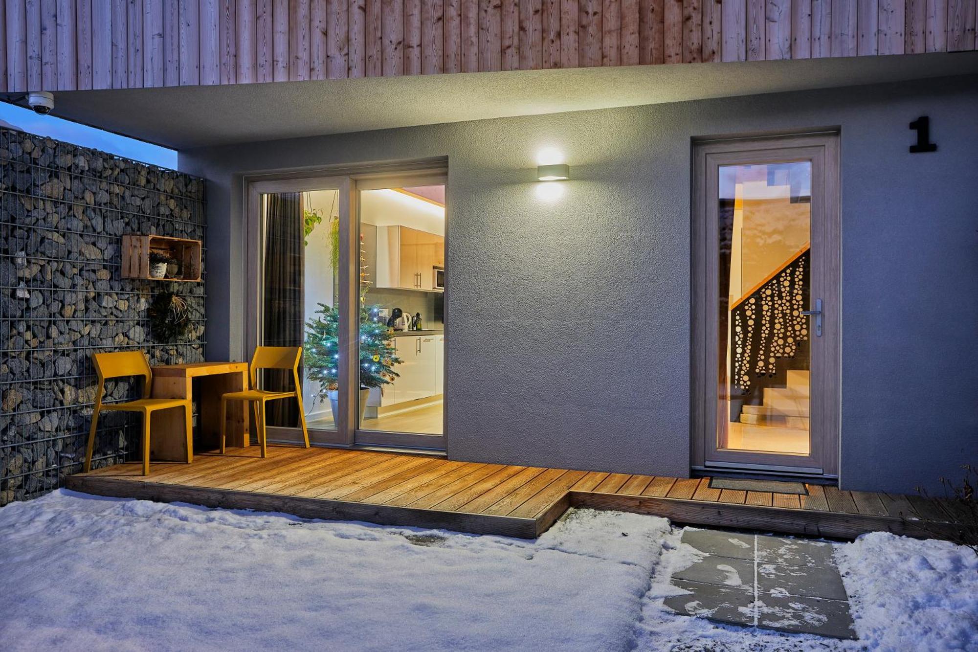 Apartmany Lama Malatiny Exterior photo